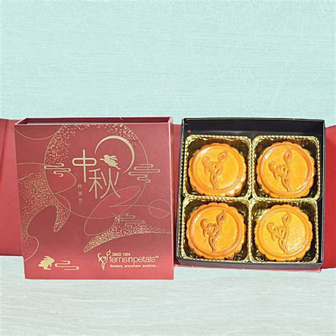 Pure Lotus Paste Mooncake Singapore Gift Pure Lotus Paste Mooncake FNP