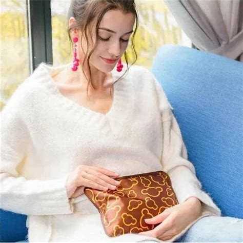 Hot Compress Rechargeble Hot Bag Random Color Floral Designs Electric Hot Compress Heat Pack