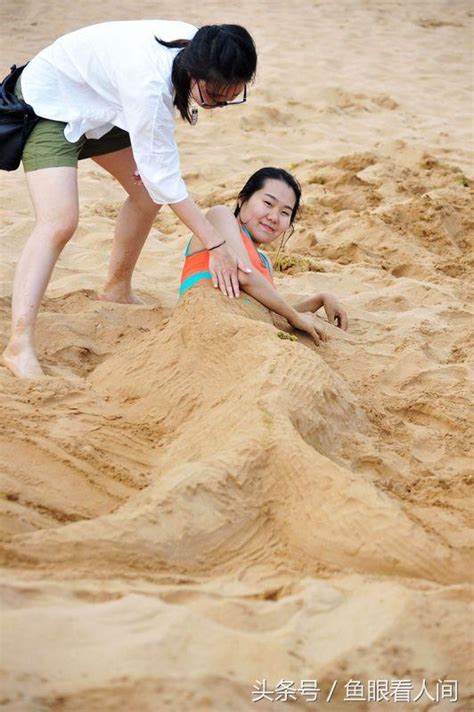 沙浴好處多多 不僅僅是玩 青島已開啟洗海澡、沙浴模式 還有燒烤和扎啤 等你來喲 每日頭條