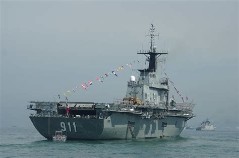 Royal Thai Navy Htms Chakri Naruebet Cv Pr Ncipe De Asturias