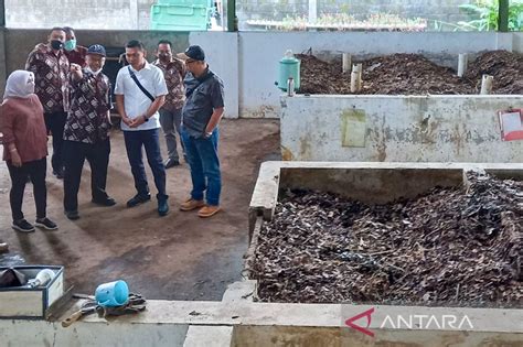 Tunjuk Id Giwangan Yogyakarta Fermentasi Sampah Sisa Pohon Untuk