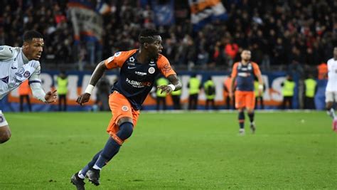 Ambroise Oyongo Prolonge Avec Montpellier