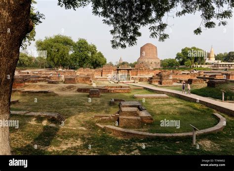 Sarnath Stupa Hi Res Stock Photography And Images Alamy