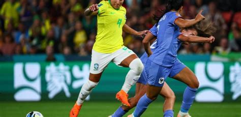 Copa Feminina Brasil Sofre Com Bola Aérea Da França é Derrotado E Mantém Tabu Histórico De 20 Anos