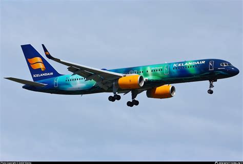 Tf Fiu Icelandair Boeing Wl Photo By Detlef Kleintz Id