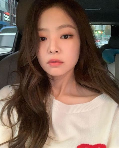 Pin By Trip On Jennie Beauty Blackpink Jennie Black Pink Kpop