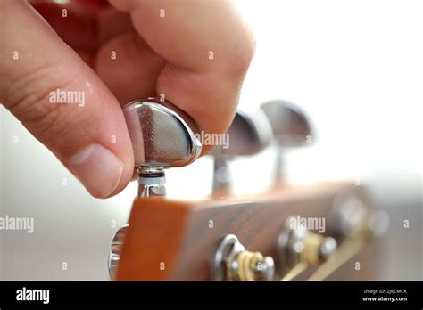 Guitar tuning peg fotografías e imágenes de alta resolución Alamy