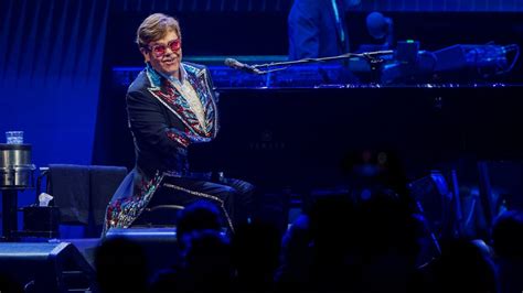 Elton John Bids An Emotional Farewell As He Ends His Final Tour ‘im