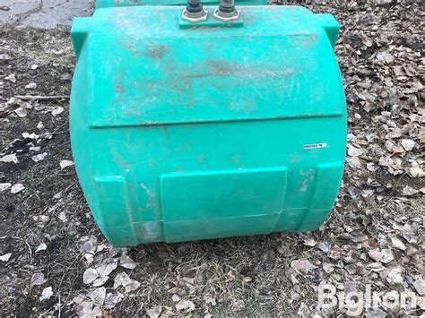 Snyder Poly Tanks | Agriculture | BigIron 