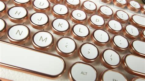 Avis Sur Le Clavier Azio Retro Vintage Le Retour D Un Classique