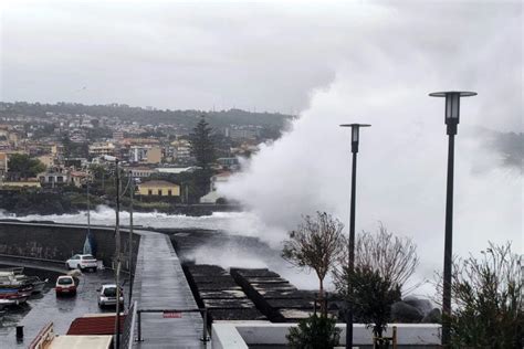 Sicilia Giunta regionale dichiara stato di calamità nel Catanese dopo