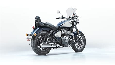 Royal Enfield Super Meteor Full Studio CGI Behance