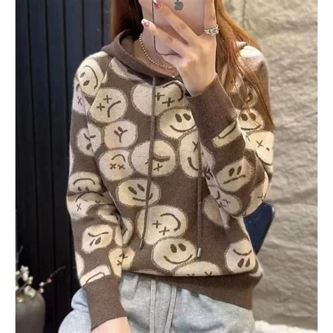 European Fashion Smiley Face Jacquard Hooded Cashmere Knitwear Womens