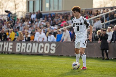 Western Michigan Men S Soccer Takes On Green Bay In Ncaa Tournament