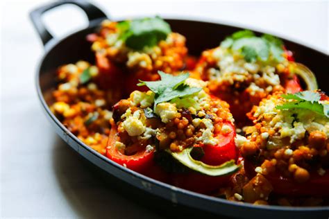 Gevulde Paprika Met Couscous Kikkererwten En Feta Dagelijkse Kost