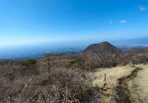 赤城山「荒山」～「鍋割山」でのんびり稜線歩きを楽しむ（荒山高原から） 3peaks