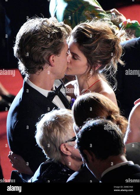 Austin Butler Left And Kaia Gerber Kiss On The Red Carpet After