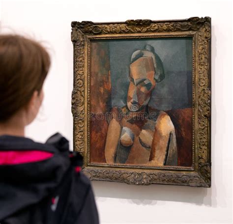 Painting Bust Of Woman From Pablo Picasso In Tate Modern London