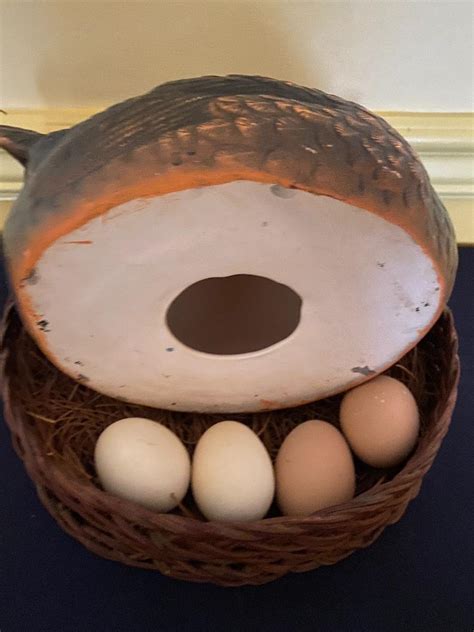 Ceramic Hen On Nest Estatesales Org