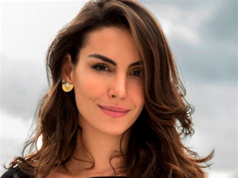 Gr Vida Pela Vez Mel Fronckowiak Mostra Barriguinha