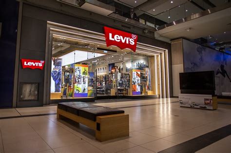 Levis Expands Canadian Operations As It Unveils Canadian Flagship Store Photos