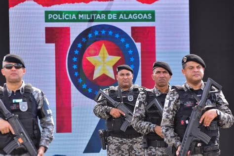 No Aniversário Da Polícia Militar De Alagoas Paulo Dantas Assina