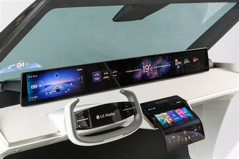 Lg Display Introduces Innovative Automotive Displays And Solutions At