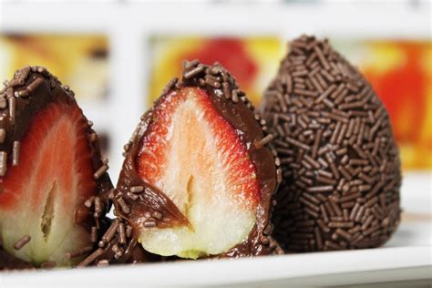 Coxinha De Brigadeiro Morango