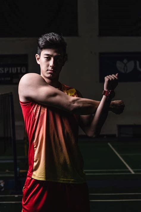 Hot boy xe bus hot boy cầu lông một thời giờ ra sao