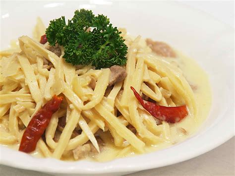 Top 10 Must Try Bicolano Foods Just On Top