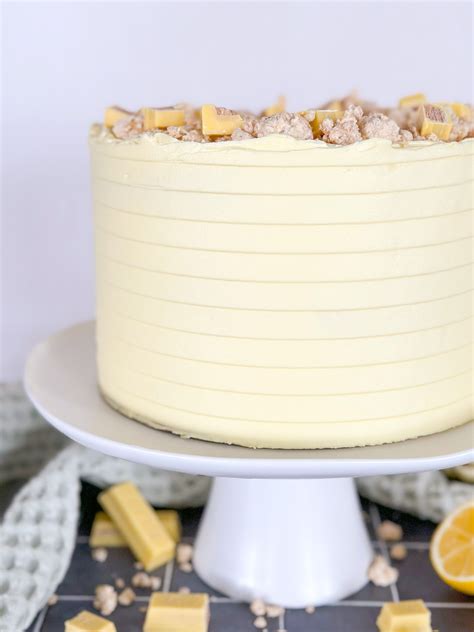 Best Ever Lemon Kitkat Cake With Lemon White Chocolate Buttercream