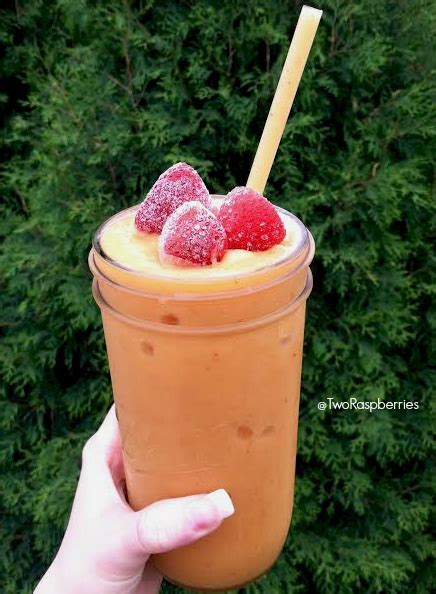 Strawberry Mango Banana Bliss Smoothie Tworaspberries