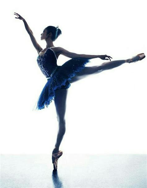 Ballerina En Pointe Australian Ballet Ballet Beautiful Pointe Shoes