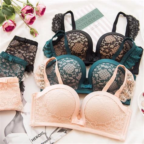 Women Lace Bra And Panties Sexy Lingerie Set Thick Cotton Push Up Embroidery Brassiere Half Cup