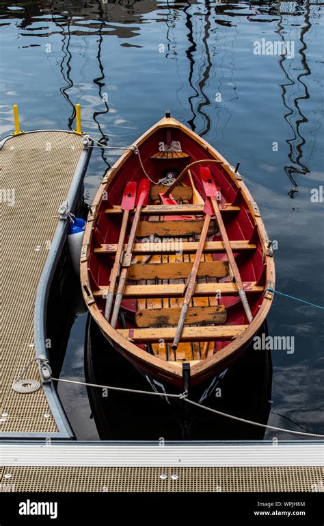 Rowboat Sport Hi Res Stock Photography And Images Alamy