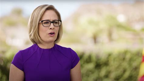 Sen Kyrsten Sinema Switches From Democrat To Independent Latest Headlines