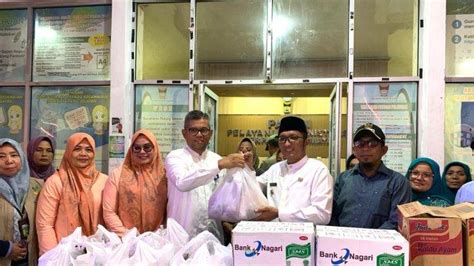 Tanggap Bencana Bank Nagari Cabang Pasar Raya Salurkan Bantuan Untuk