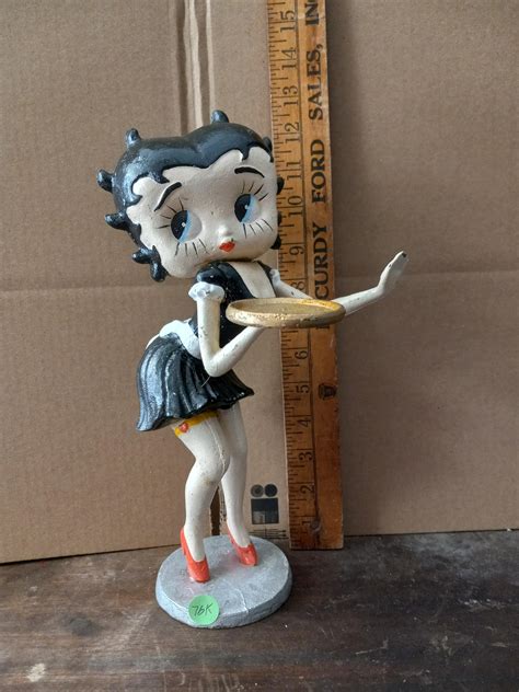 Lot Cast Iron Betty Boop Statue