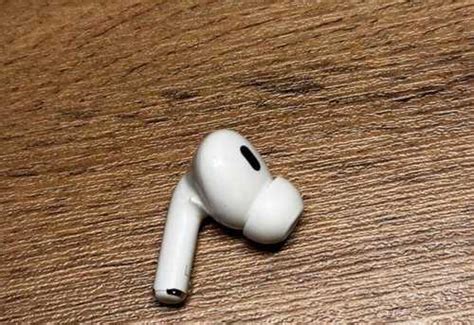 Левый наушник Apple AirPods Pro 2 A2699 | Festima.Ru - Мониторинг ...