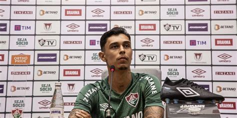 Escándalo en Brasil un futbolista de Fluminense que estuvo ante River