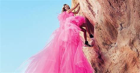 Julia Roberts Afraid Of Heights At Her Vasquez Rocks Photo Shoot For Her Harper’s Bazaar