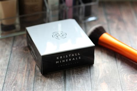 Кому подойдет минеральная основа для лица KM Cosmetics | Отзывы ...