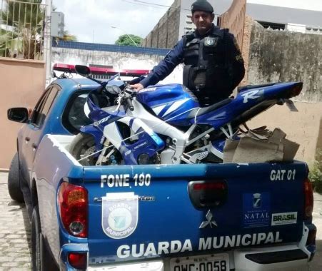 Guarda Municipal Recebe Motocicleta E Equipamentos Doados Pela Receita