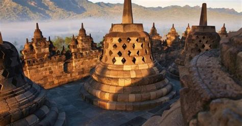 Borobudur Merapi Vulkaan Prambanan Dagtour Getyourguide