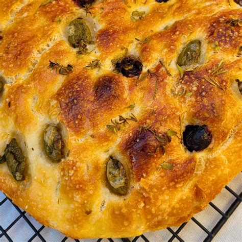 How to Make Sourdough Focaccia KRÜMELIG