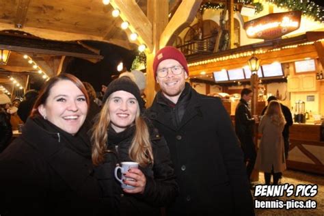 Photo Kunsthandwerk Christkindlmarkt Cafe Neon Landshut