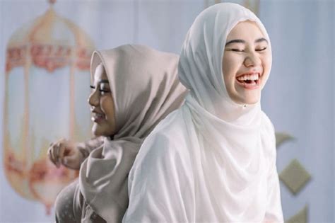 Aaliyah Massaid Mulai Serius Ikut Kajian Agama Cantik Berhijab Saat