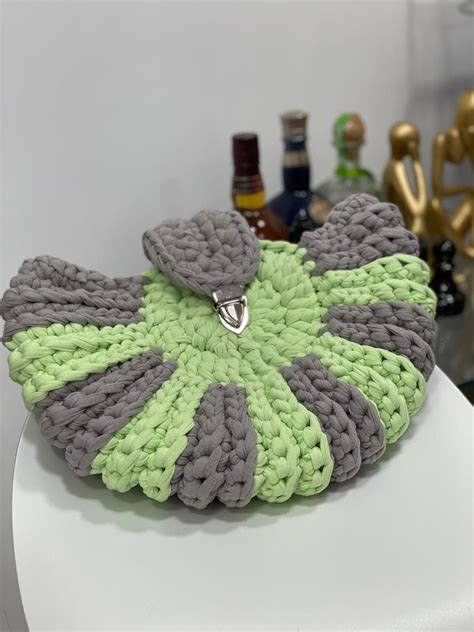 Сумка в полоску большая | Crochet, Crochet earrings, Earrings