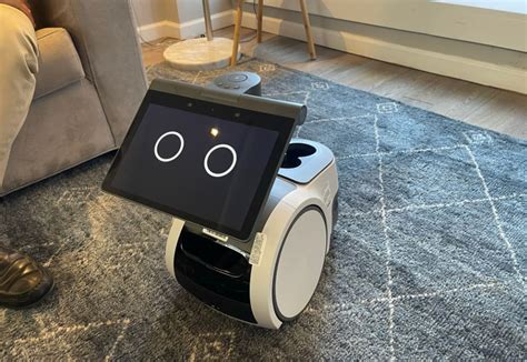 Amazon Just Revealed Its First Home Robot Here S What It S Like To Use