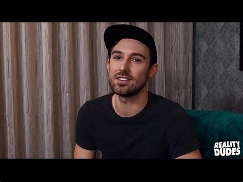 Sexo Pov Con Un Chico Heterosexual Probando Una Polla Por Primera Vez Reality Dudes Xvideos